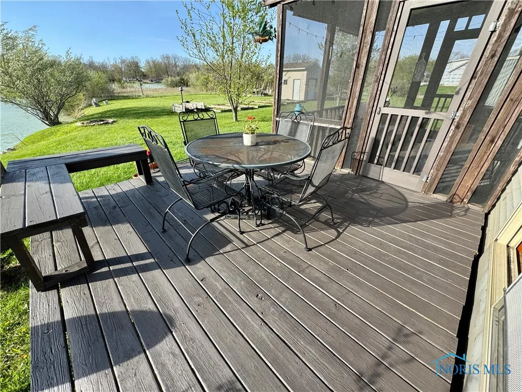 5130 Lake Shore Drive, Defiance, Ohio 43512, 4 Bedrooms Bedrooms, 11 Rooms Rooms,3 BathroomsBathrooms,Residential,For Sale,Lake Shore,6129175