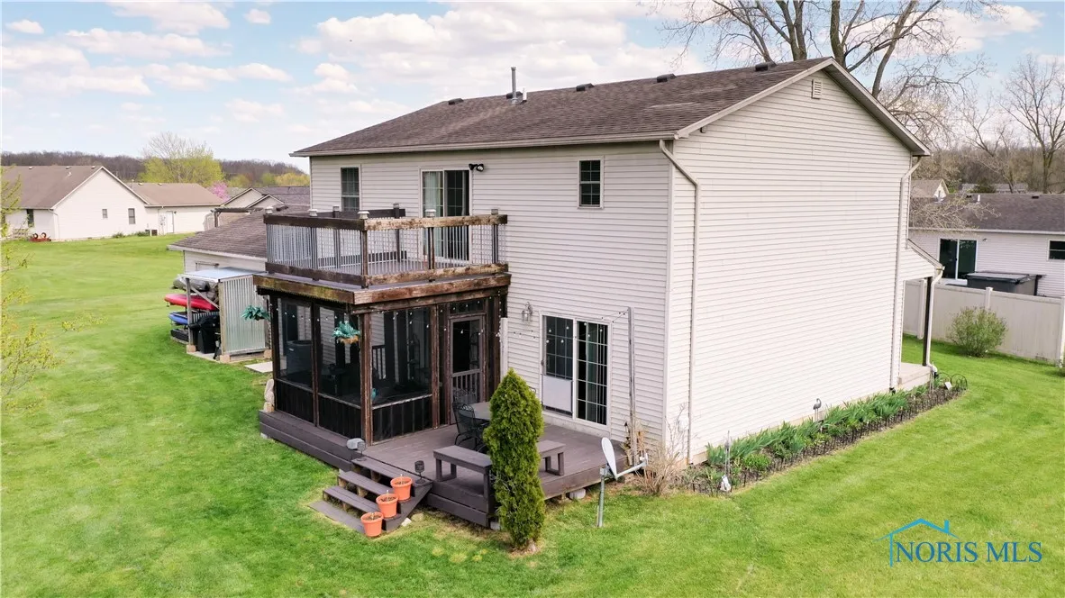 5130 Lake Shore Drive, Defiance, Ohio 43512, 4 Bedrooms Bedrooms, 11 Rooms Rooms,3 BathroomsBathrooms,Residential,For Sale,Lake Shore,6129175
