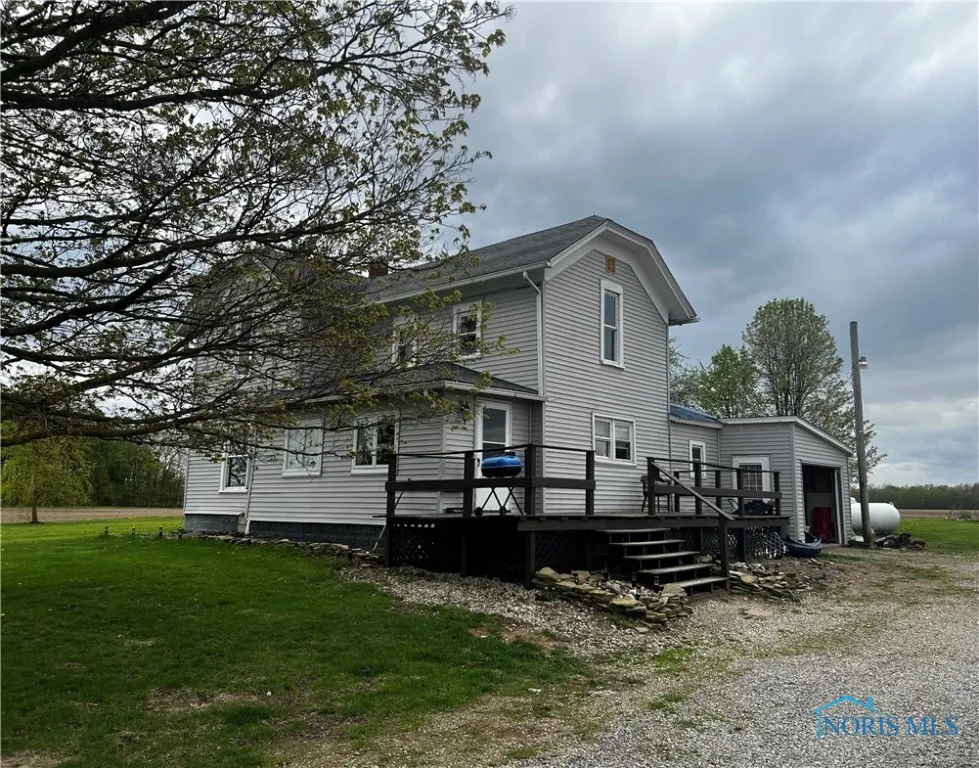 4791 County Road 8, Bryan, Ohio 43506, 4 Bedrooms Bedrooms, 10 Rooms Rooms,1 BathroomBathrooms,Residential,For Sale,County Road 8,6129224