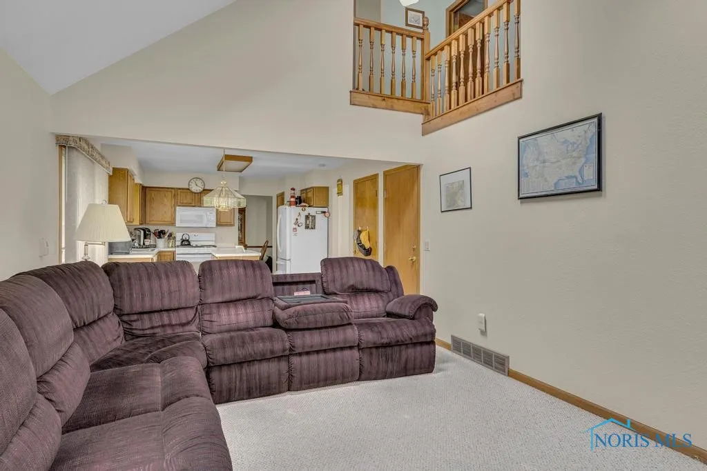 3739 Wild Pheasant Lane, Sylvania, Ohio 43560, 4 Bedrooms Bedrooms, 9 Rooms Rooms,3 BathroomsBathrooms,Residential,For Sale,Wild Pheasant,6129202