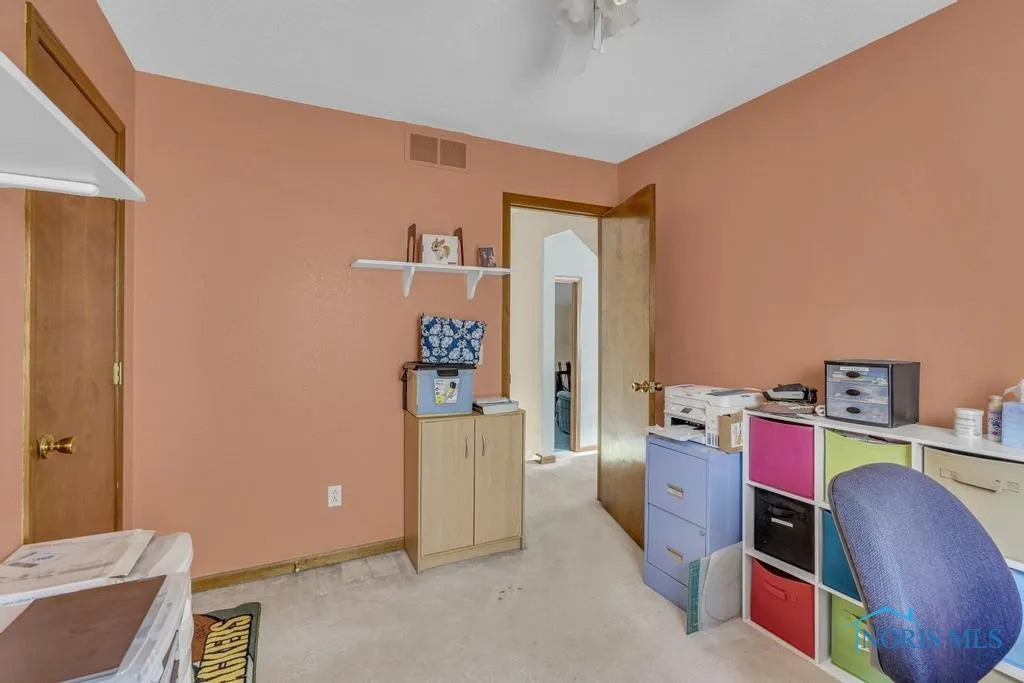 3739 Wild Pheasant Lane, Sylvania, Ohio 43560, 4 Bedrooms Bedrooms, 9 Rooms Rooms,3 BathroomsBathrooms,Residential,For Sale,Wild Pheasant,6129202
