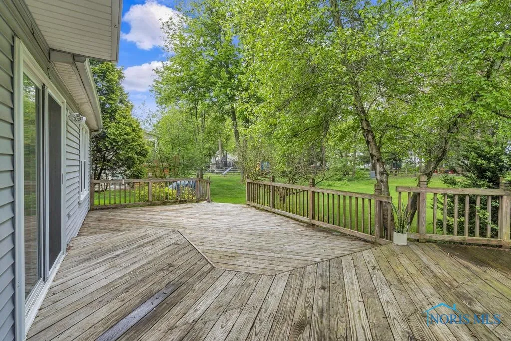 3739 Wild Pheasant Lane, Sylvania, Ohio 43560, 4 Bedrooms Bedrooms, 9 Rooms Rooms,3 BathroomsBathrooms,Residential,For Sale,Wild Pheasant,6129202