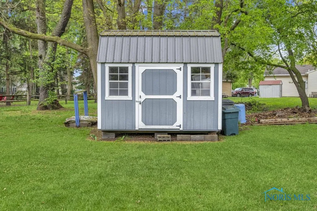 3739 Wild Pheasant Lane, Sylvania, Ohio 43560, 4 Bedrooms Bedrooms, 9 Rooms Rooms,3 BathroomsBathrooms,Residential,For Sale,Wild Pheasant,6129202