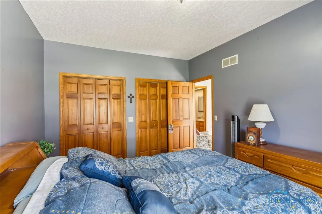 125 W Woodmere Drive, Tiffin, Ohio 44883, 6 Bedrooms Bedrooms, 13 Rooms Rooms,5 BathroomsBathrooms,Residential,For Sale,Woodmere,6129263