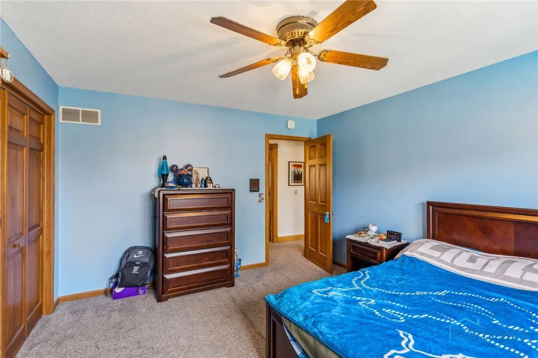 125 W Woodmere Drive, Tiffin, Ohio 44883, 6 Bedrooms Bedrooms, 13 Rooms Rooms,5 BathroomsBathrooms,Residential,For Sale,Woodmere,6129263