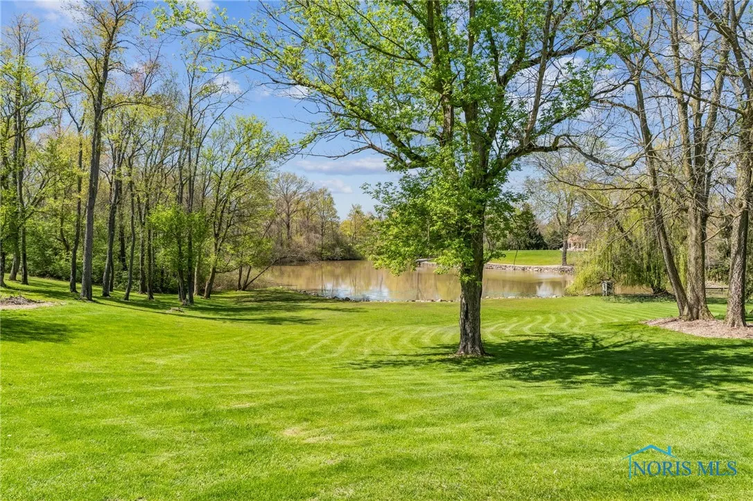 125 W Woodmere Drive, Tiffin, Ohio 44883, 6 Bedrooms Bedrooms, 13 Rooms Rooms,5 BathroomsBathrooms,Residential,For Sale,Woodmere,6129263