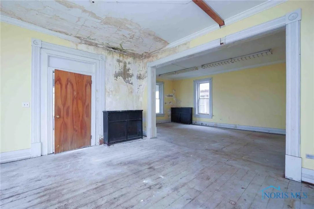 300 W Front Street, Findlay, Ohio 45840, ,Commercial Sale,For Sale,Front,6129251