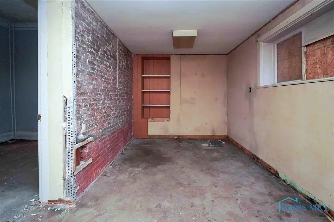 300 W Front Street, Findlay, Ohio 45840, ,Commercial Sale,For Sale,Front,6129251