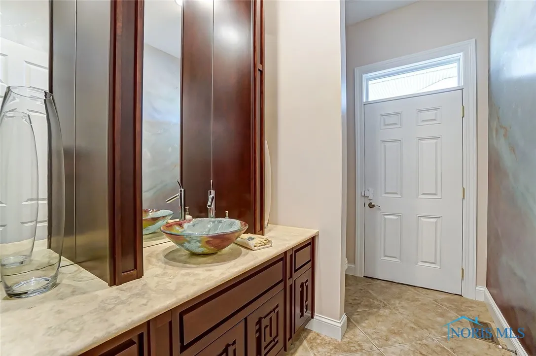 18630 Township Road 251, Findlay, Ohio 45840, 4 Bedrooms Bedrooms, 16 Rooms Rooms,6 BathroomsBathrooms,Residential,For Sale,Township Road 251,6129165