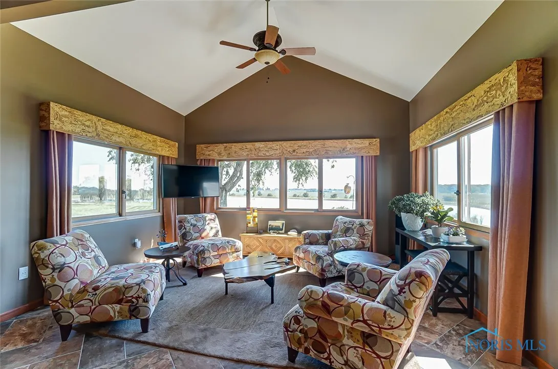 18630 Township Road 251, Findlay, Ohio 45840, 4 Bedrooms Bedrooms, 16 Rooms Rooms,6 BathroomsBathrooms,Residential,For Sale,Township Road 251,6129165
