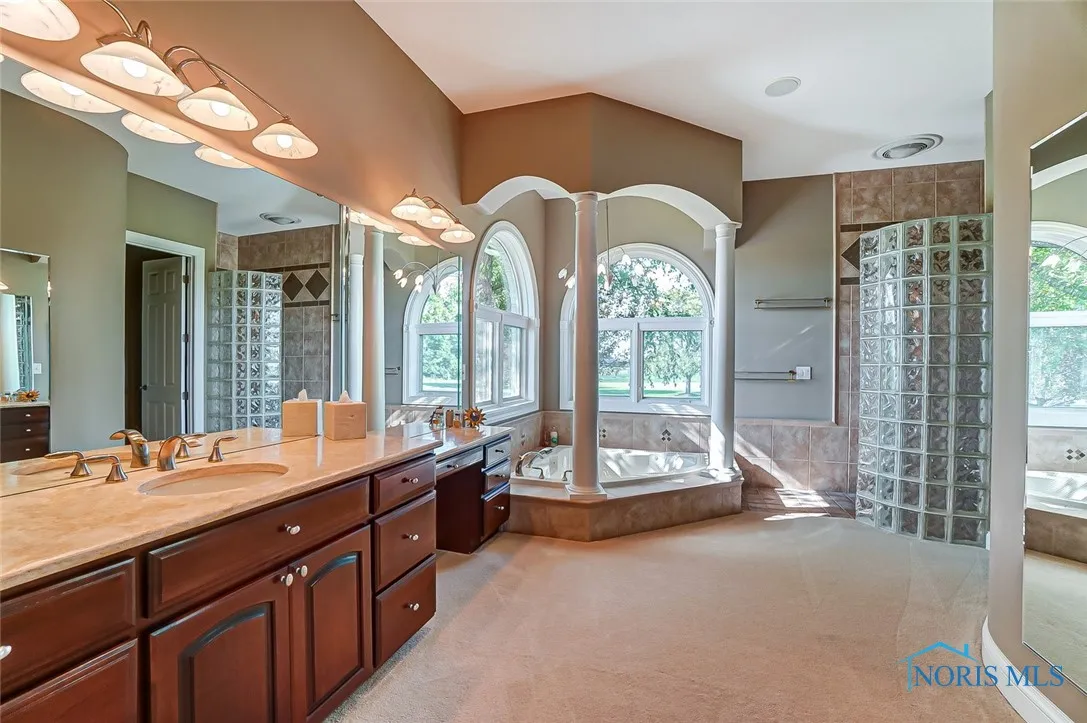 18630 Township Road 251, Findlay, Ohio 45840, 4 Bedrooms Bedrooms, 16 Rooms Rooms,6 BathroomsBathrooms,Residential,For Sale,Township Road 251,6129165