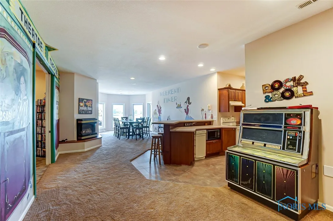18630 Township Road 251, Findlay, Ohio 45840, 4 Bedrooms Bedrooms, 16 Rooms Rooms,6 BathroomsBathrooms,Residential,For Sale,Township Road 251,6129165