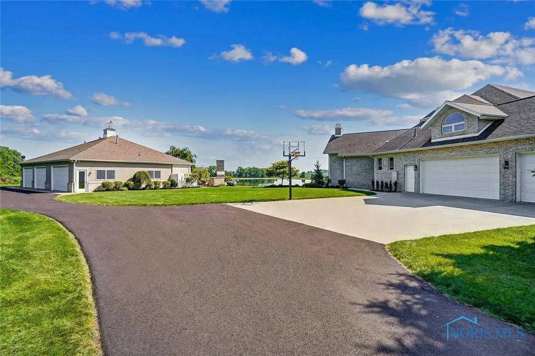 18630 Township Road 251, Findlay, Ohio 45840, 4 Bedrooms Bedrooms, 16 Rooms Rooms,6 BathroomsBathrooms,Residential,For Sale,Township Road 251,6129165