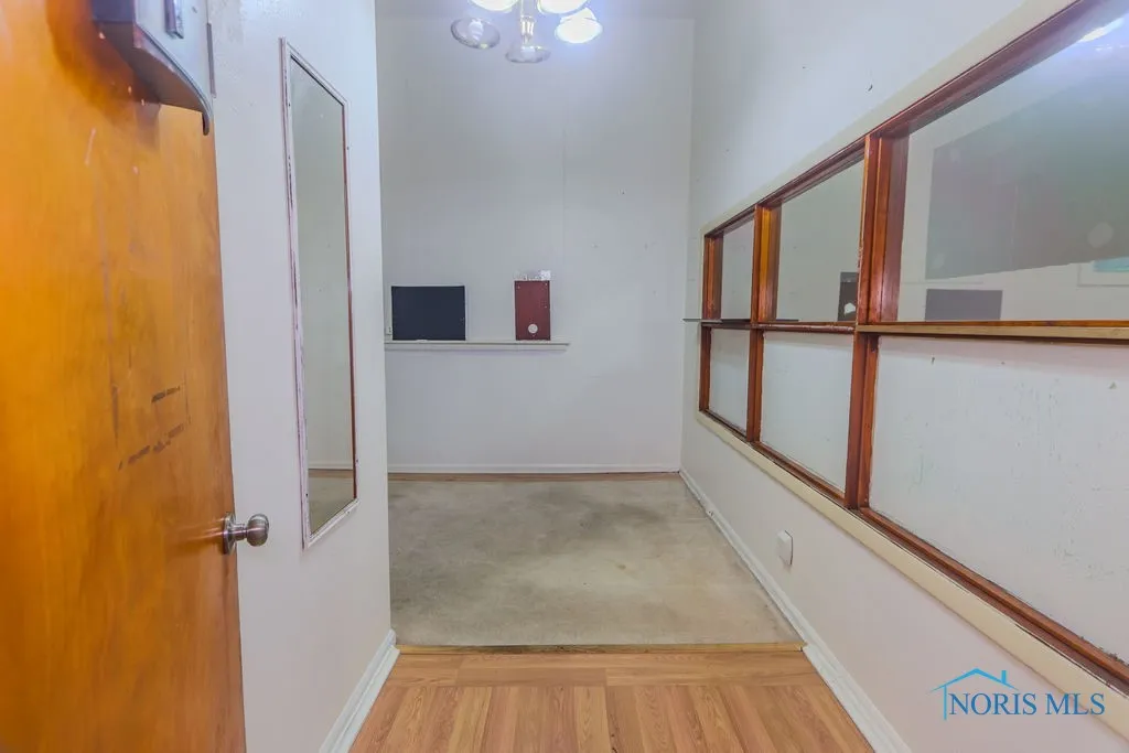 1701 Stahlwood Avenue, Toledo, Ohio 43613, ,Commercial Sale,For Sale,Stahlwood,6129362