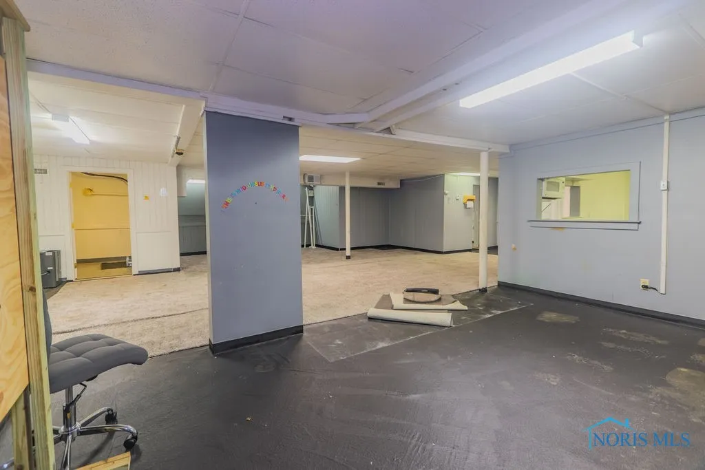 1701 Stahlwood Avenue, Toledo, Ohio 43613, ,Commercial Sale,For Sale,Stahlwood,6129362