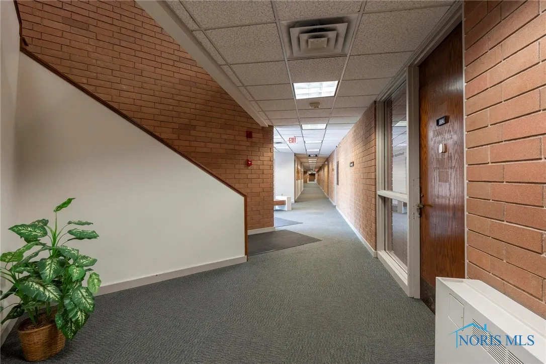 3900 Sunforest Court 1n, Toledo, Ohio 43623, ,Commercial Sale,For Sale,Sunforest,6129417