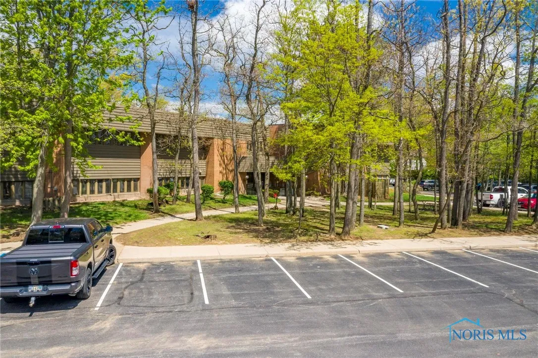 3900 Sunforest Court 1n, Toledo, Ohio 43623, ,Commercial Sale,For Sale,Sunforest,6129417