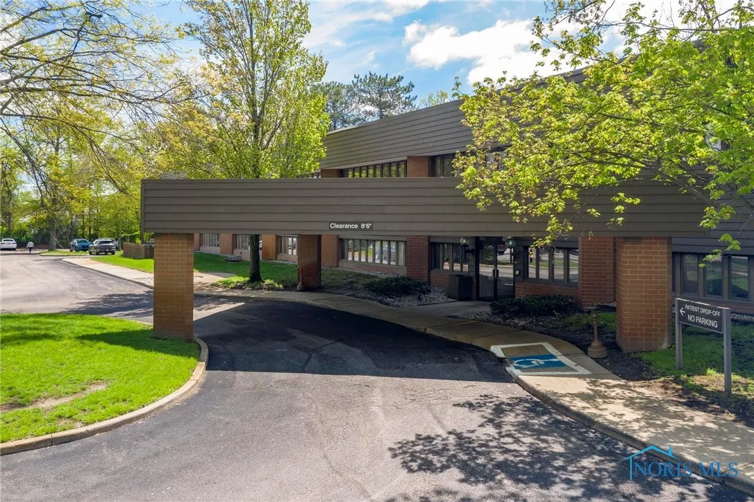 3900 Sunforest Court 1n, Toledo, Ohio 43623, ,Commercial Sale,For Sale,Sunforest,6129417