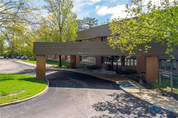 3900 Sunforest Court 1n, Toledo, Ohio 43623, ,Commercial Sale,For Sale,Sunforest,6129417