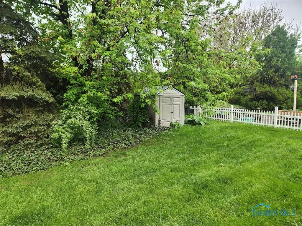 4405 Oldenburg Drive, Toledo, Ohio 43611, 3 Bedrooms Bedrooms, 8 Rooms Rooms,2 BathroomsBathrooms,Residential,For Sale,Oldenburg,6129683