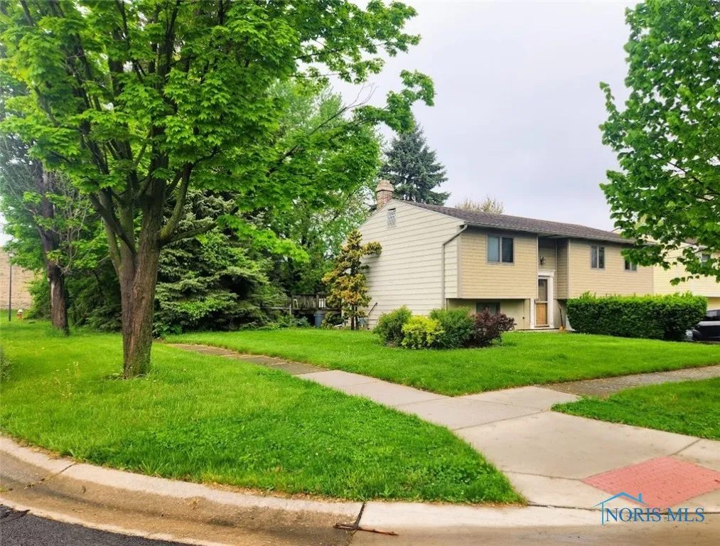 4405 Oldenburg Drive, Toledo, Ohio 43611, 3 Bedrooms Bedrooms, 8 Rooms Rooms,2 BathroomsBathrooms,Residential,For Sale,Oldenburg,6129683
