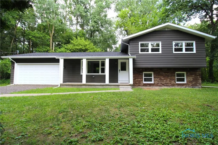 630 N Schwamberger Road, Holland, Ohio 43528, 3 Bedrooms Bedrooms, 7 Rooms Rooms,2 BathroomsBathrooms,Residential,For Sale,Schwamberger,6129688