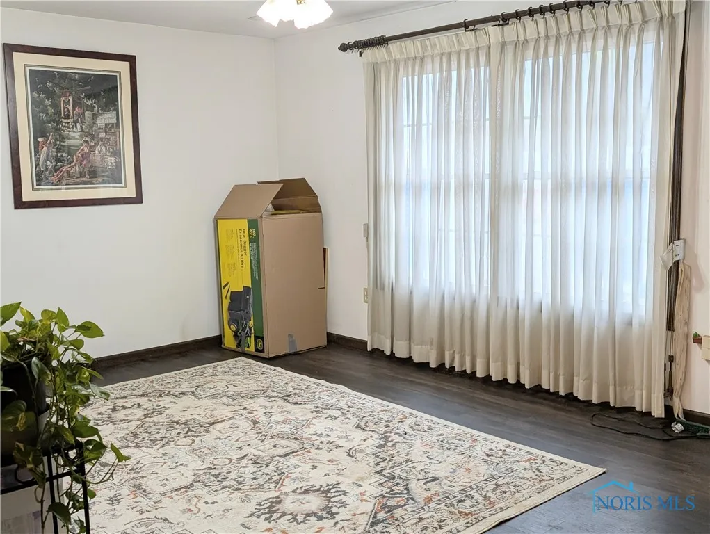 1270 S Park Lane, Wauseon, Ohio 43567, 3 Bedrooms Bedrooms, 9 Rooms Rooms,2 BathroomsBathrooms,Residential,For Sale,Park,6129691