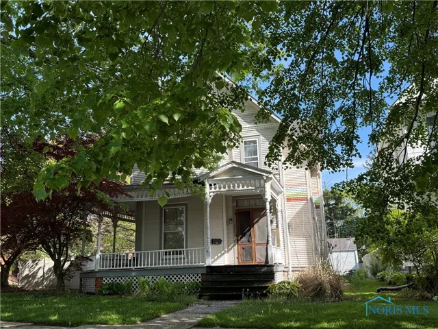 1023 Buckland Avenue, Fremont, Ohio 43420, 3 Bedrooms Bedrooms, 9 Rooms Rooms,2 BathroomsBathrooms,Residential,For Sale,Buckland,6129704