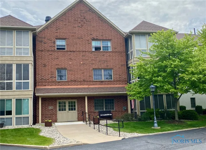 4730 Glendale Avenue 206, Toledo, Ohio 43614, 1 Bedroom Bedrooms, 4 Rooms Rooms,1 BathroomBathrooms,Residential,For Sale,Glendale,6129700