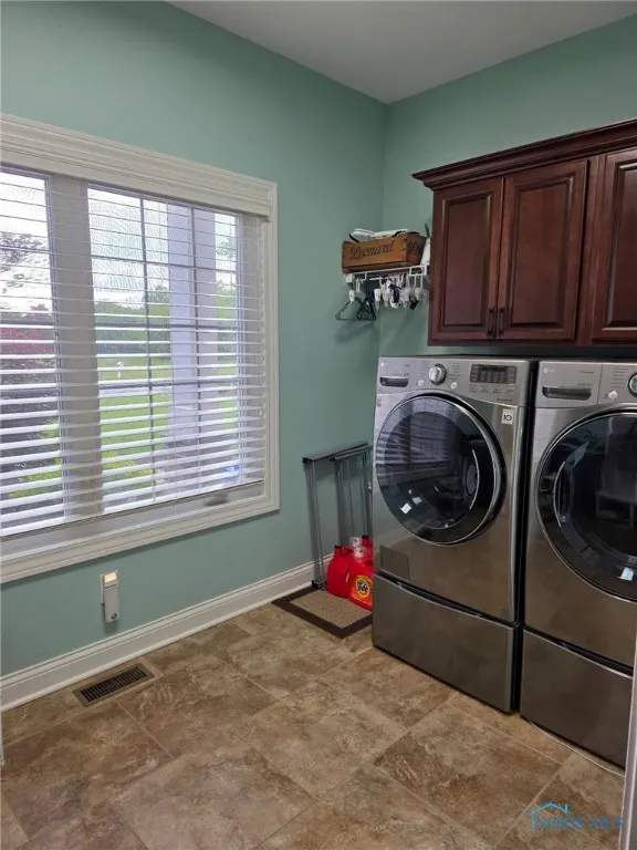 25450 Seminary Road, Perrysburg, Ohio 43551, 4 Bedrooms Bedrooms, 9 Rooms Rooms,5 BathroomsBathrooms,Residential,For Sale,Seminary,6129709