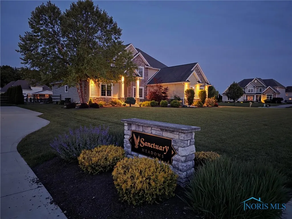 25450 Seminary Road, Perrysburg, Ohio 43551, 4 Bedrooms Bedrooms, 9 Rooms Rooms,5 BathroomsBathrooms,Residential,For Sale,Seminary,6129709