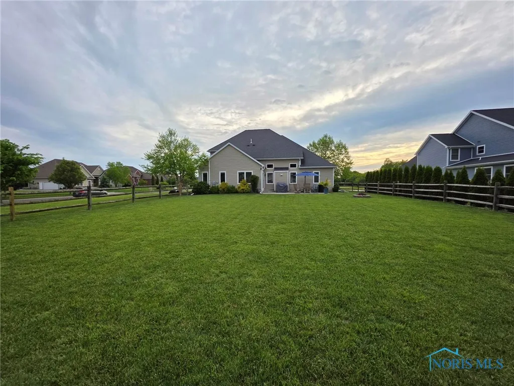 25450 Seminary Road, Perrysburg, Ohio 43551, 4 Bedrooms Bedrooms, 9 Rooms Rooms,5 BathroomsBathrooms,Residential,For Sale,Seminary,6129709
