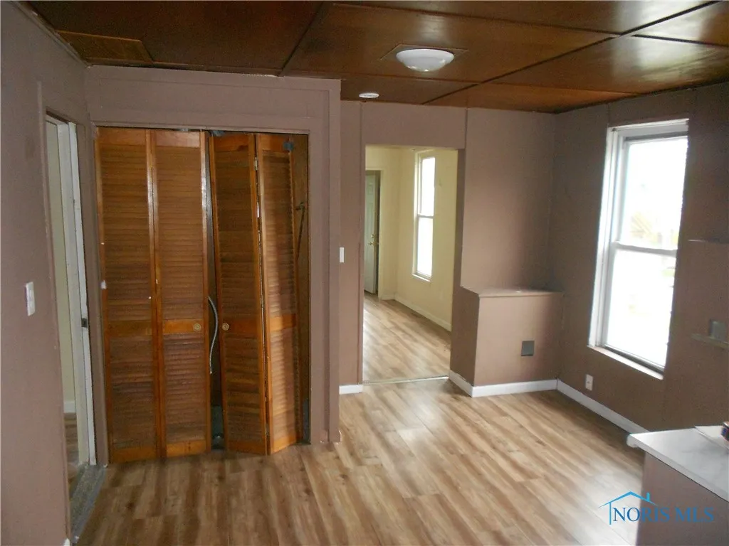 678 Congress Street, Toledo, Ohio 43609, 2 Bedrooms Bedrooms, 5 Rooms Rooms,1 BathroomBathrooms,Residential Lease,For Rent,Congress,6129944