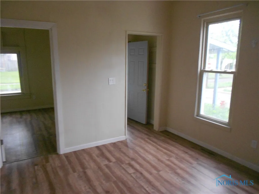678 Congress Street, Toledo, Ohio 43609, 2 Bedrooms Bedrooms, 5 Rooms Rooms,1 BathroomBathrooms,Residential Lease,For Rent,Congress,6129944