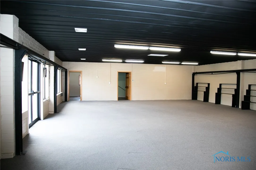 1121 W Main Cross Street, Findlay, Ohio 45840, ,Commercial Sale,For Sale,Main Cross,6129972