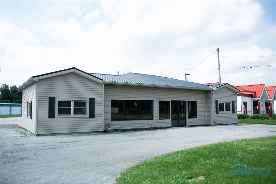 1121 W Main Cross Street, Findlay, Ohio 45840, ,Commercial Sale,For Sale,Main Cross,6129972