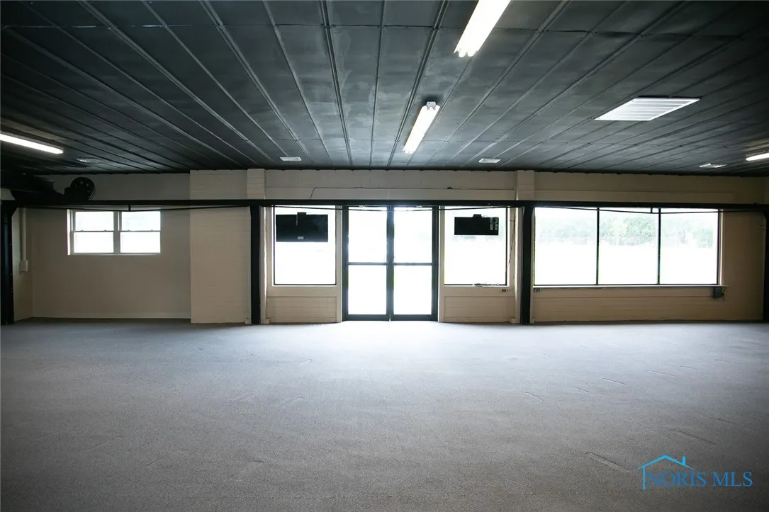 1121 W Main Cross Street, Findlay, Ohio 45840, ,Commercial Sale,For Sale,Main Cross,6129972