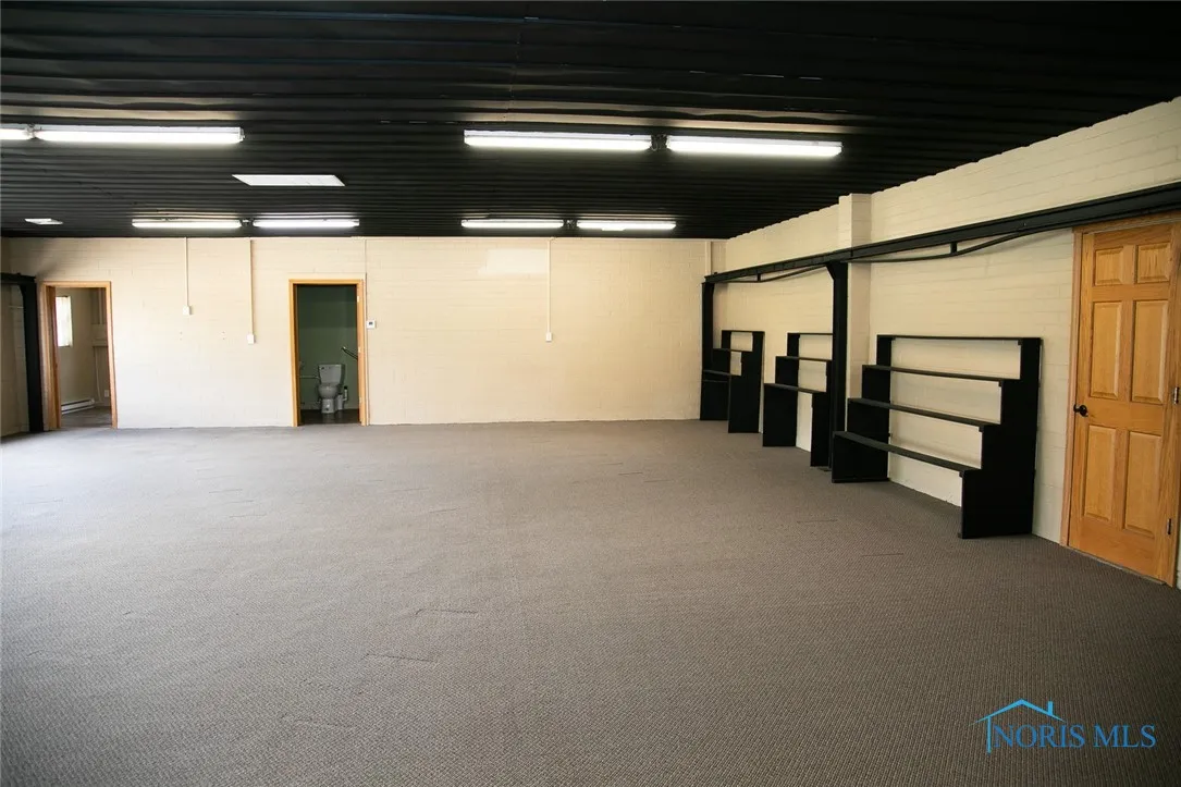 1121 W Main Cross Street, Findlay, Ohio 45840, ,Commercial Sale,For Sale,Main Cross,6129972