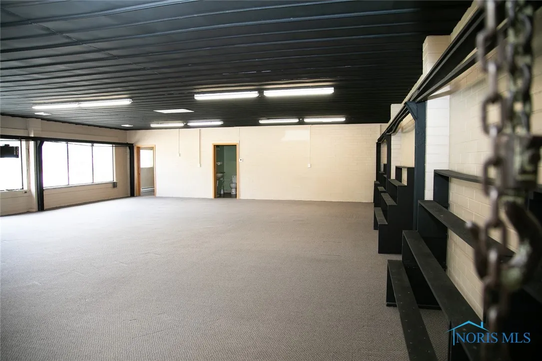 1121 W Main Cross Street, Findlay, Ohio 45840, ,Commercial Sale,For Sale,Main Cross,6129972