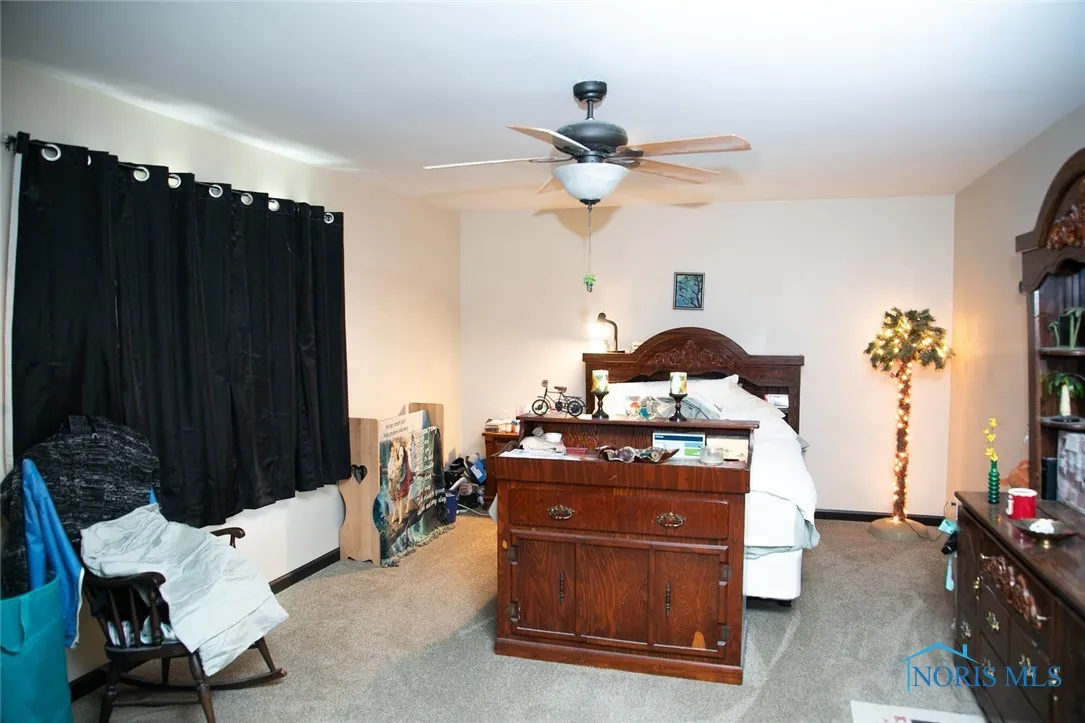 1121 W Main Cross Street, Findlay, Ohio 45840, ,Commercial Sale,For Sale,Main Cross,6129972