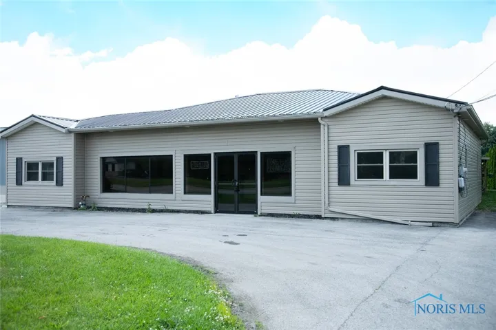 1121 W Main Cross Street, Findlay, Ohio 45840, ,Commercial Sale,For Sale,Main Cross,6129972