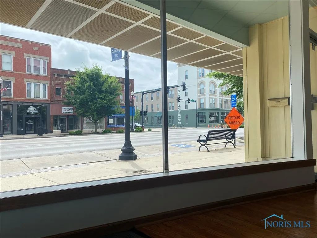 110 S Main Street, Findlay, Ohio 45840, ,Commercial Lease,For Rent,Main,6129983