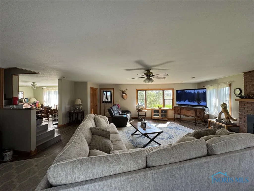 5412 Evansport Road, Defiance, Ohio 43512, 3 Bedrooms Bedrooms, 8 Rooms Rooms,1 BathroomBathrooms,Residential,For Sale,Evansport,6130123
