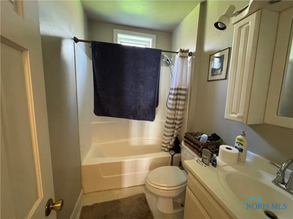 5412 Evansport Road, Defiance, Ohio 43512, 3 Bedrooms Bedrooms, 8 Rooms Rooms,1 BathroomBathrooms,Residential,For Sale,Evansport,6130123