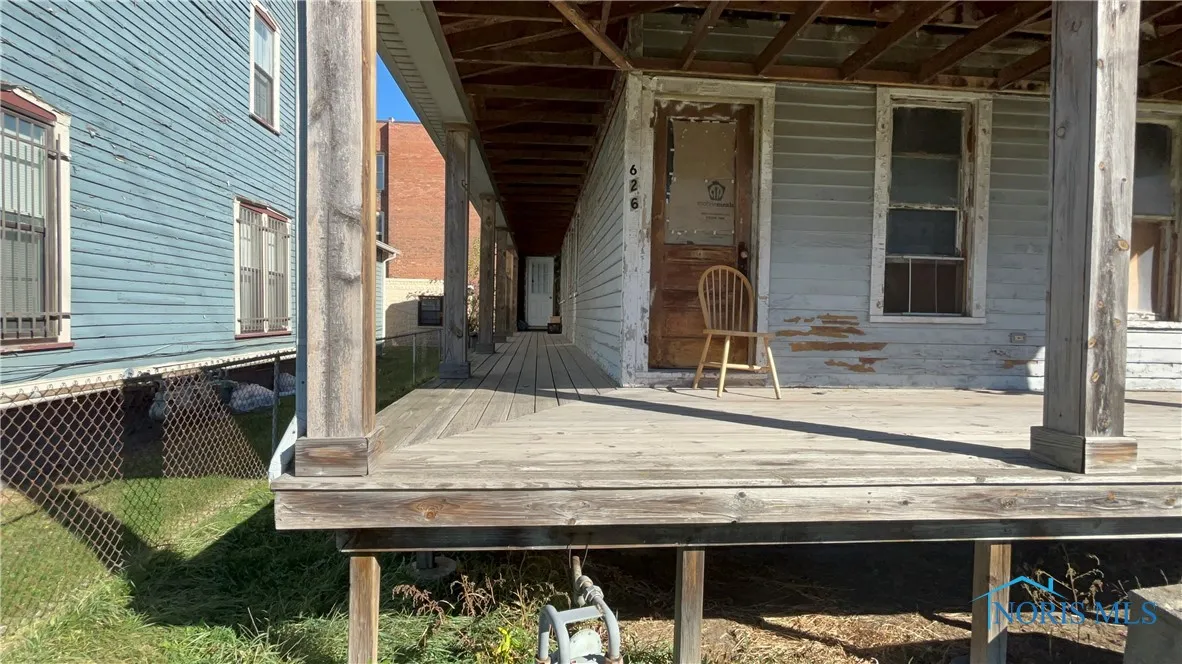 626 Walnut Street, Toledo, Ohio 43604, 3 Bedrooms Bedrooms, 5 Rooms Rooms,1 BathroomBathrooms,Residential,For Sale,Walnut,6130153