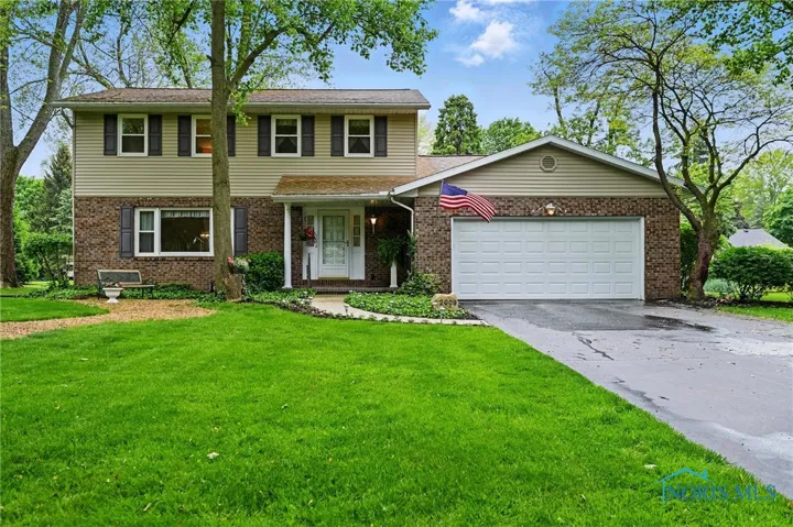 2009 Saratoga Drive, Findlay, Ohio 45840, 4 Bedrooms Bedrooms, 11 Rooms Rooms,3 BathroomsBathrooms,Residential,For Sale,Saratoga,6130156