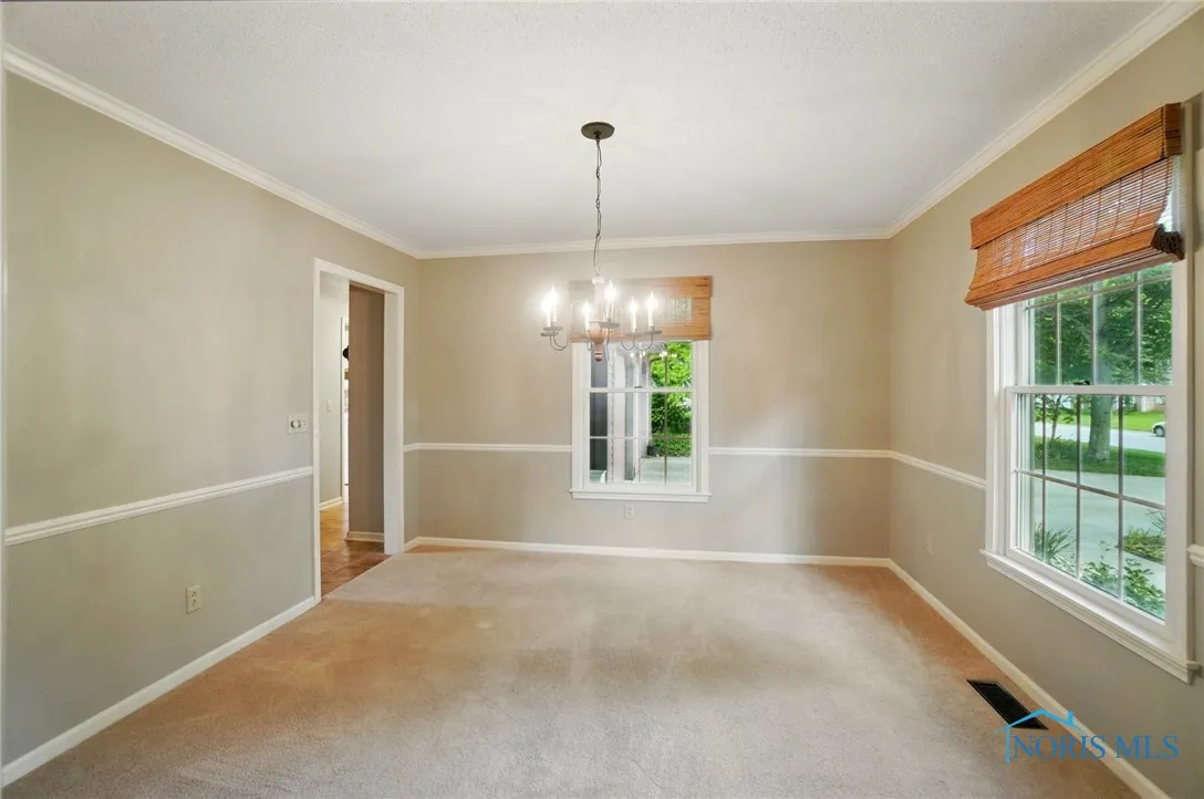1301 Forest Park, Findlay, Ohio 45840, 3 Bedrooms Bedrooms, 8 Rooms Rooms,3 BathroomsBathrooms,Residential,For Sale,Forest,6130192