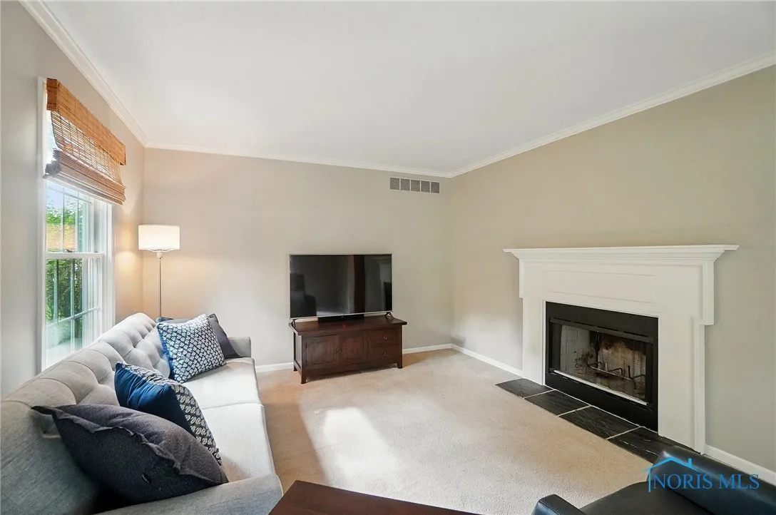 1301 Forest Park, Findlay, Ohio 45840, 3 Bedrooms Bedrooms, 8 Rooms Rooms,3 BathroomsBathrooms,Residential,For Sale,Forest,6130192