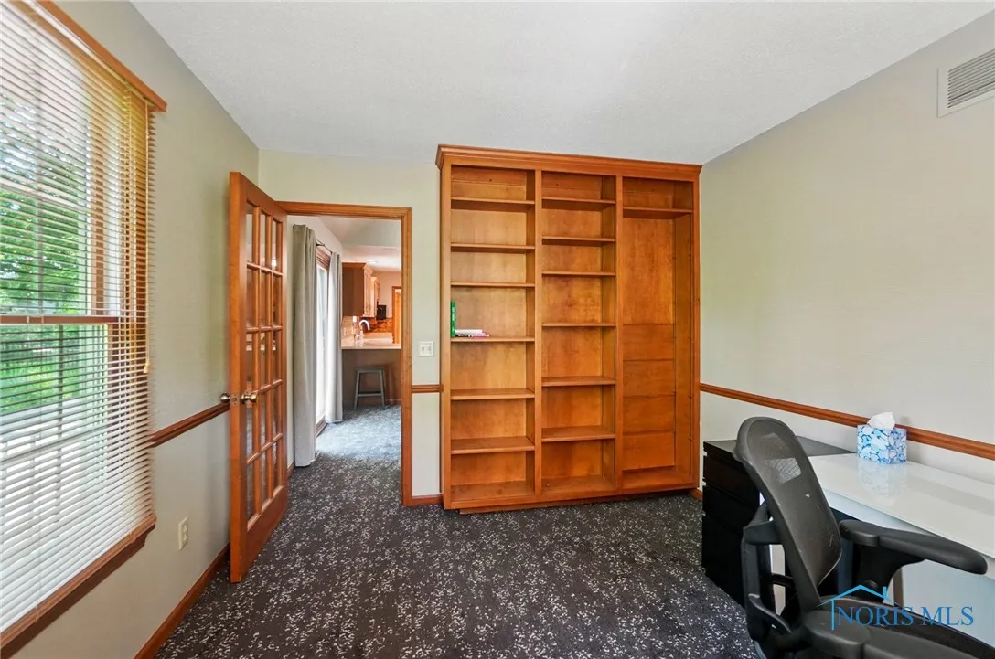 1301 Forest Park, Findlay, Ohio 45840, 3 Bedrooms Bedrooms, 8 Rooms Rooms,3 BathroomsBathrooms,Residential,For Sale,Forest,6130192