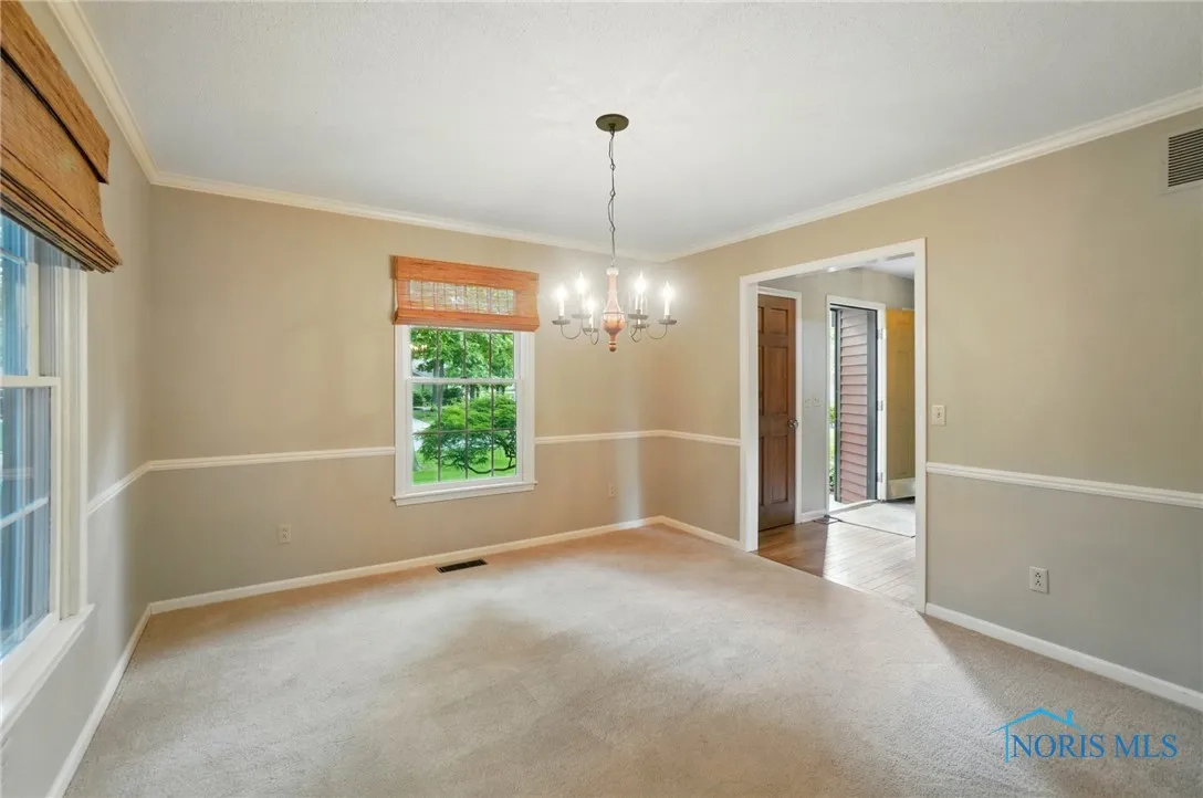 1301 Forest Park, Findlay, Ohio 45840, 3 Bedrooms Bedrooms, 8 Rooms Rooms,3 BathroomsBathrooms,Residential,For Sale,Forest,6130192